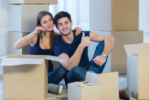 Moving pricing estimate with transparent load-based rate details