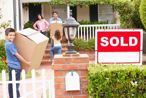 Household moving service for flats and homes in To